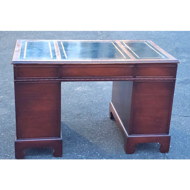 Hespeler Furniture Chippendale Mahogany Inlays and Green Leather Top Desk For Sale - Image 10 of 12