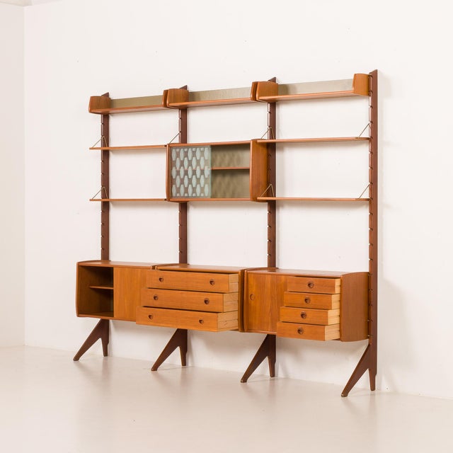 1960s Ergo Three-Bay Free-Standing Teak Wall Unit by John Texmon, Norway, 1960s For Sale - Image 5 of 18
