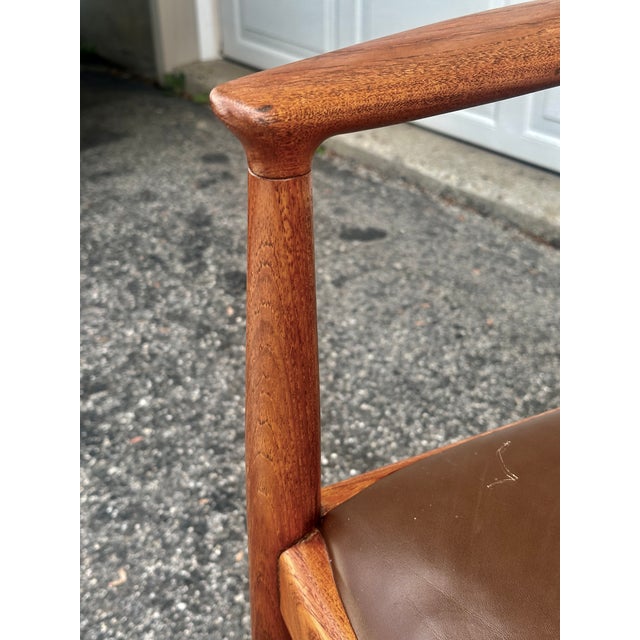 Original Hans Wegner for Johannes Hansen "The Chair" Teak and Leather Round Chair 60s For Sale - Image 13 of 15