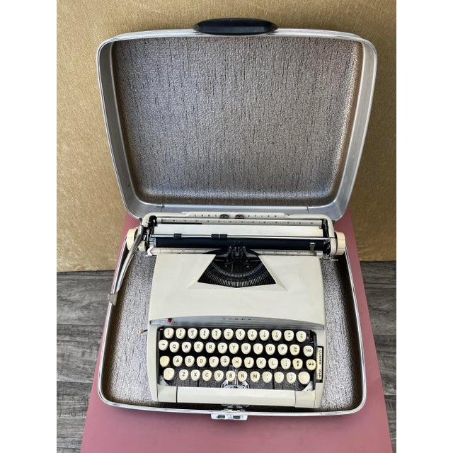 【1997年・洋書】タワーの歴史Türme aller Zeiten Sears Tower Constellation Portable Typewriter W/Metal Case
