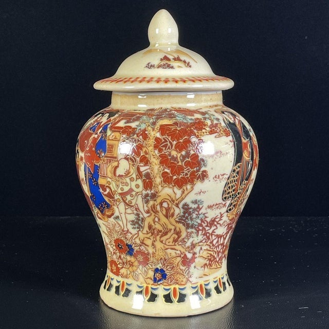 Japanese Satsuma Lidded Ginger Jar, Hand Decorated Geisha Bijin Scene, Small Ceramic Canister For Sale In Los Angeles - Image 6 of 9