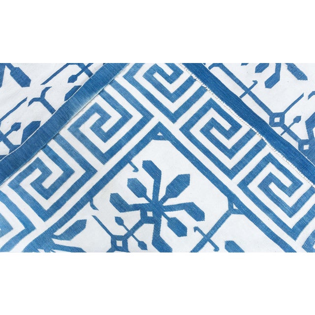Modern Dhurrie White With Navy Blue Cotton Rug "Aegean Star" For Sale - Image 4 of 7