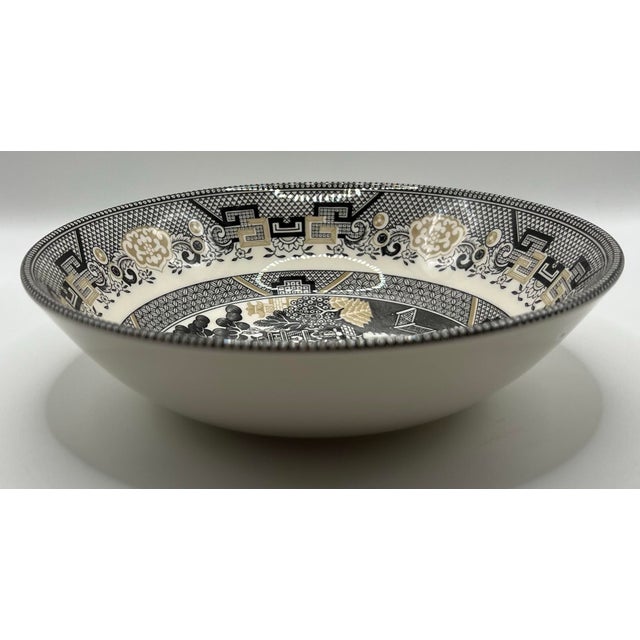 Royal Stafford 1950s Royal Stafford Black & White Willow Pattern Ceramic Bowl For Sale - Image 4 of 6