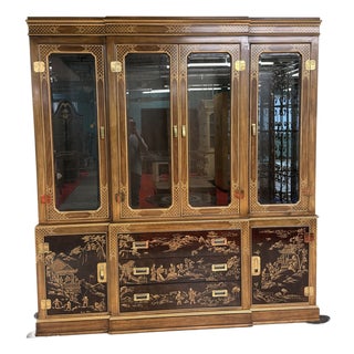 1970s Stately Chinoiserie China Cabinet From Heritage/Drexel Heritage For Sale