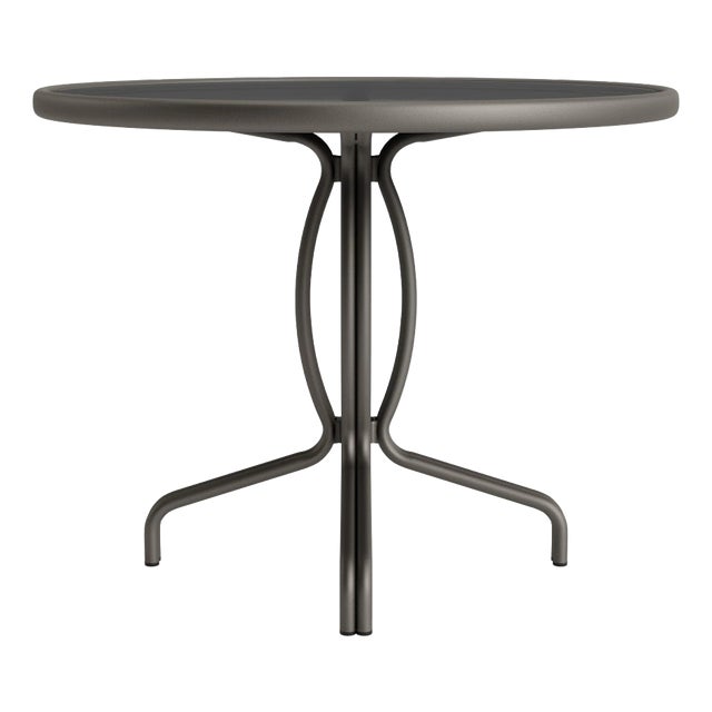 Brown Jordan Kantan Aluminum 36" Round Table, Mica frame For Sale