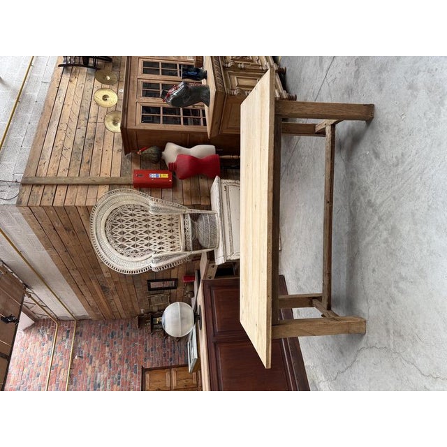 This antique solid oak farm table has been fully restored. Apron (knee) clearance: 66 cm I have official proof of...