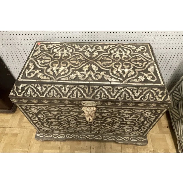 1900 - 1909 Antique Large Middle Eastern Wood Inlaid Chest For Sale - Image 5 of 7