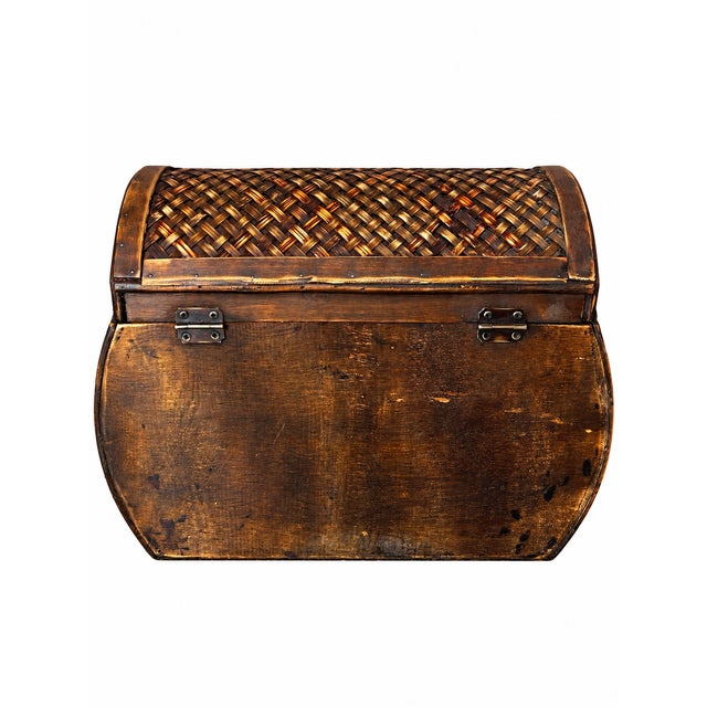 Late 20th Century Late 20th Century Domed Woven Natural-Fiber and Wood Keepsake Chest With Ring Handles For Sale - Image 5 of 8