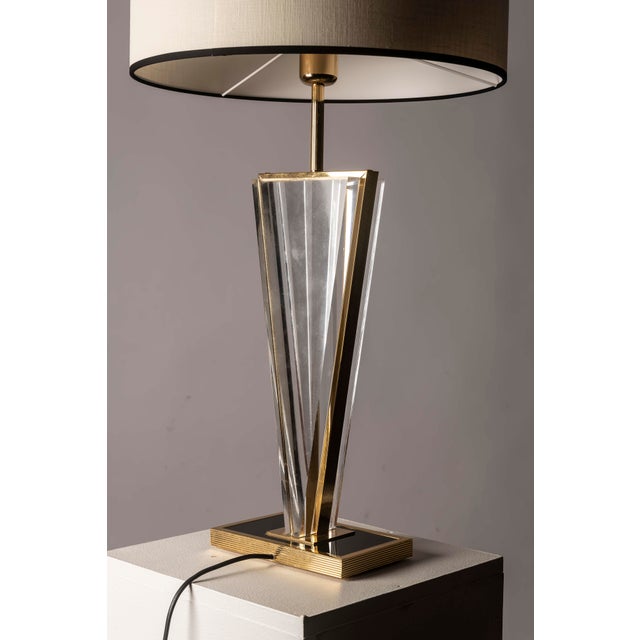 Hollywood Regency Table Lamp in Brass and Acrylic, 1970s For Sale - Image 6 of 13