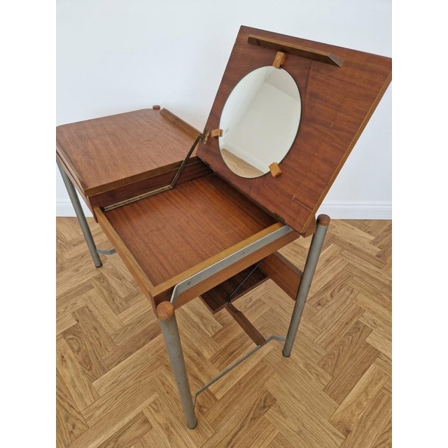 Dressing table produced by IDIV - Settore Mobili, a historic Italian division active mainly between the 1960s and 1970s....