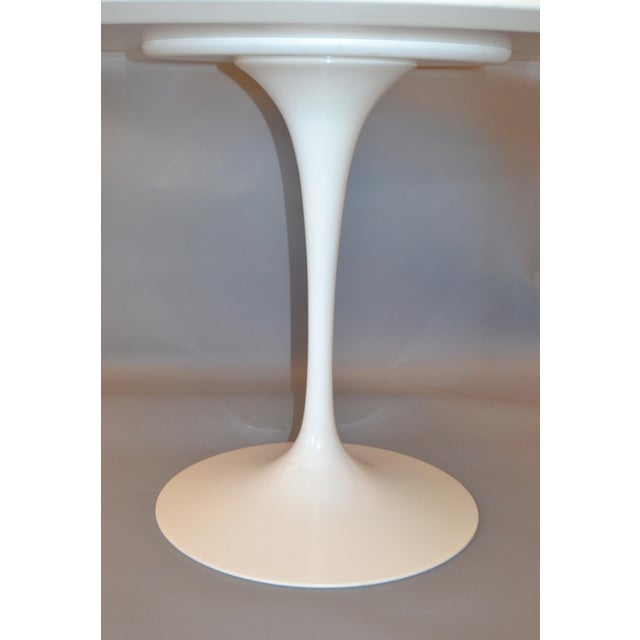 Original Eero Saarinen Round Antique White Laminated Tulip ...