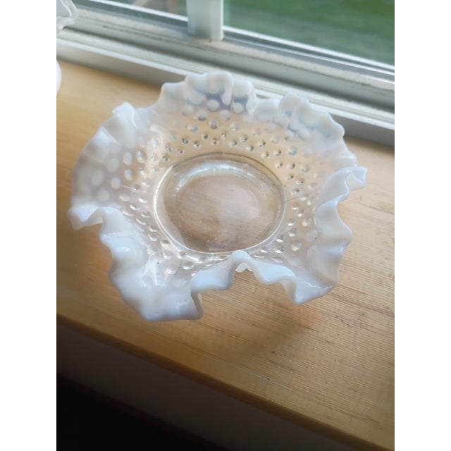 1950s Vintage 1950s Fenton White Uv Reactive Opalescent Hobnail Ruffled 4-Piece Set For Sale - Image 5 of 6