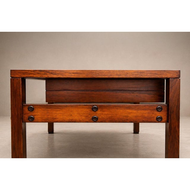 Brazilian Modern Monumental Executive Desk in Rosewood, Sergio Rodrigues, 1959 For Sale - Image 9 of 18