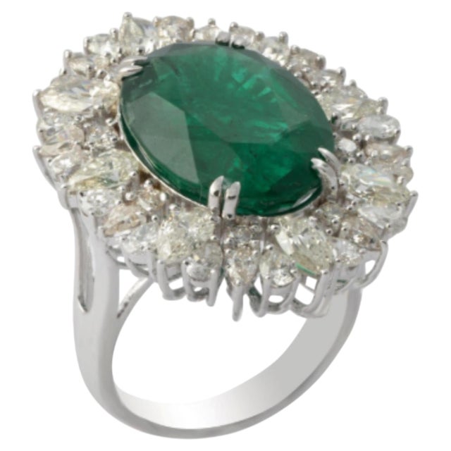 Metal Natural Zambian Emerald Ring, 2.54ct, 3.77ct Diamonds, 18k Gold For Sale - Image 7 of 8