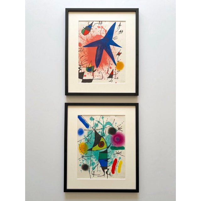 Joan Miro Vintage 1972 Mid Century Modernist Framed " Le Chanteur " and " l'Etoile Bleu " Original Lithograph Prints - Set of 2 For Sale - Image 15 of 18