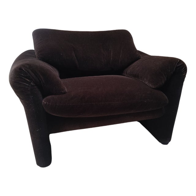 Maralunga Lounge Chair by Vico Magistretti for Cassina, 1970s For Sale