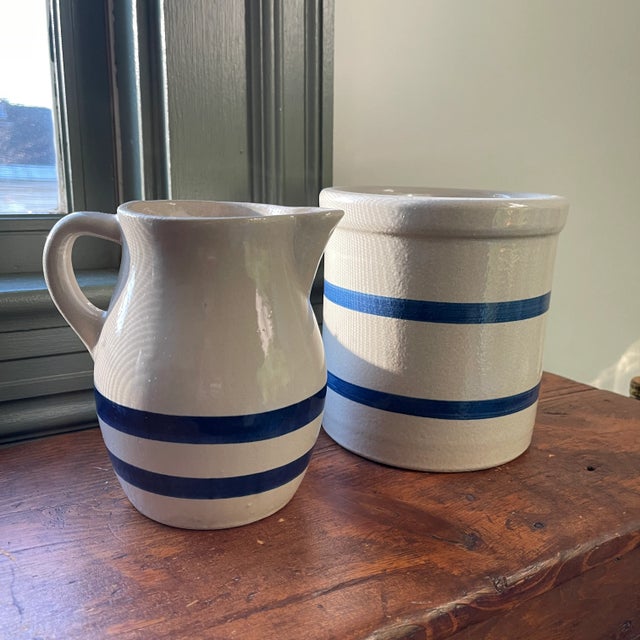 Mid 20th Century Mid 20th Century Robinson Ransbottom Small Crock For Sale - Image 5 of 6