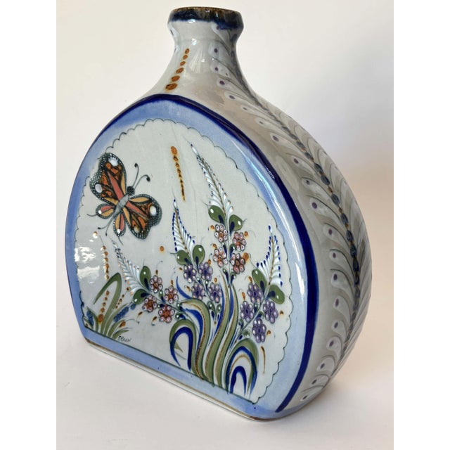 Vintage Erandi Tonalá Pottery Flask Vase, Hand-Painted, Signed, Circa 1970s For Sale - Image 11 of 13