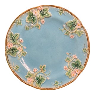 George Jones Strawberry Blossom Cabinet Plate, Late 19th Century English Majolica For Sale