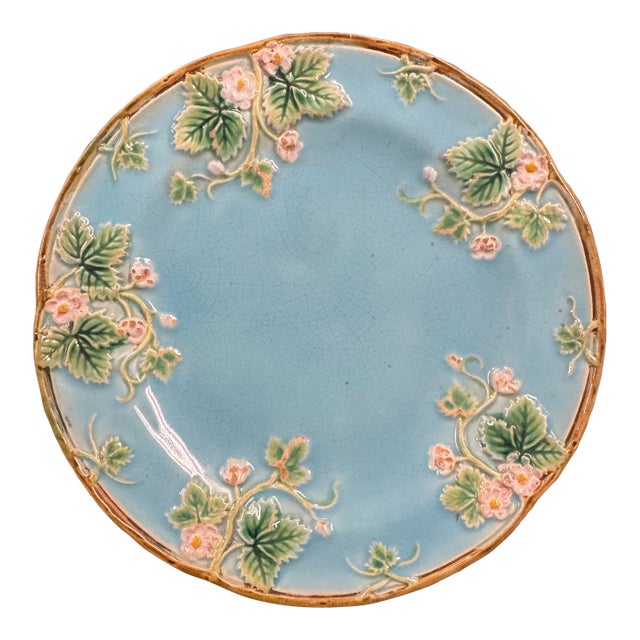 George Jones Strawberry Blossom Cabinet Plate, Late 19th Century English Majolica For Sale