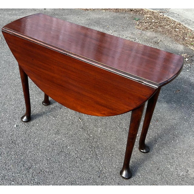 Queen Anne Antique Georgian Mahogany Gate-Leg Table For Sale - Image 3 of 10