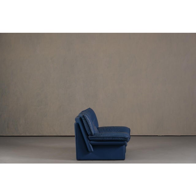 1980s Postmodern Leather Sofa and Lounge Chair by Nicoletti Salotti, Italy, 1980s, Set of 2 For Sale - Image 5 of 18