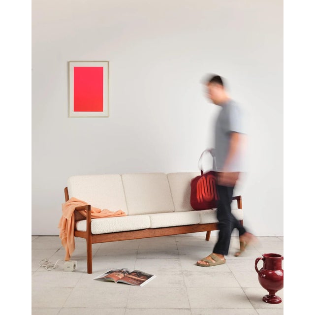 Original three-seater sofa from the Senator series, designed by Ole Wanscher and manufactured in Denmark. This particular...