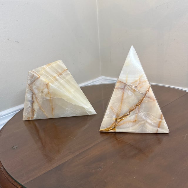 Vintage 1970s Hand Carved Decorative Onyx Pyramids- a Pair For Sale - Image 10 of 10