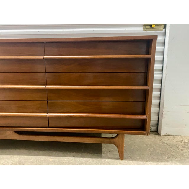 1970s Young Manufacturing Style Mid Century Lowboy Dresser . For Sale In Miami - Image 6 of 12