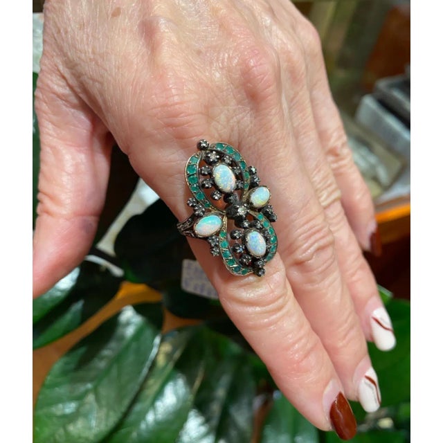 This is part of Chairish’s Fine Jewelry assortment. Transport yourself to the refined allure of the Victorian Era with our...