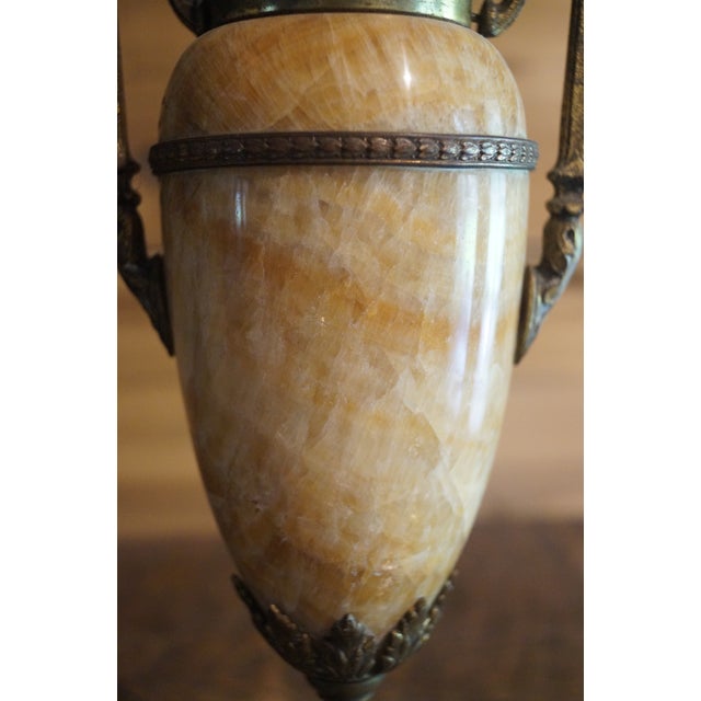French Early 1900s French Onyx and Bronze Mantle Urns - A Pair For Sale - Image 3 of 11
