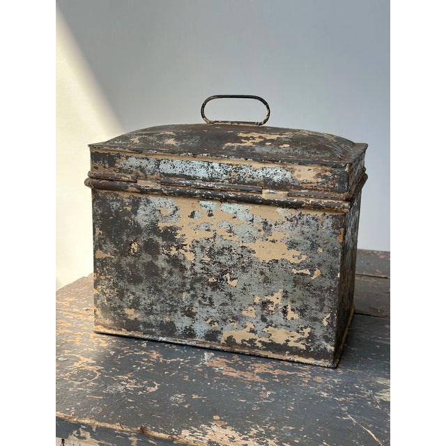 Metal Antique Weathered Cream-Painted Tin Box, Circa Late 19th - Early 20th Century For Sale - Image 7 of 16