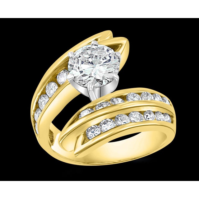 1.5 Carat Solitaire Round Shape 2.5 Total Diamond Engagement 14 Yellow Gold Ring For Sale - Image 18 of 18