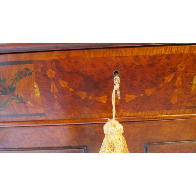 Traditional 1940s Mahogany and Burled Walnut Server by Joseph Gerte of Boston For Sale - Image 3 of 11