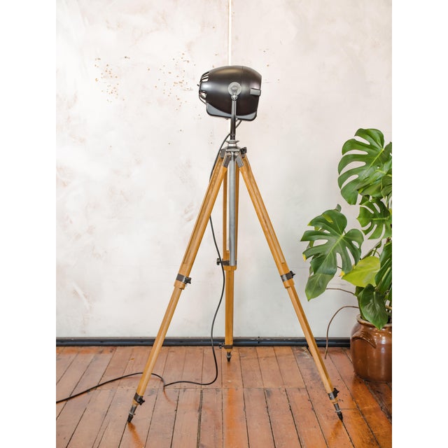 Matte Black Electric Patt 123 Theater Lamp on Wooden Tripod Floor Lamp from Strand, 1950s For Sale - Image 6 of 18