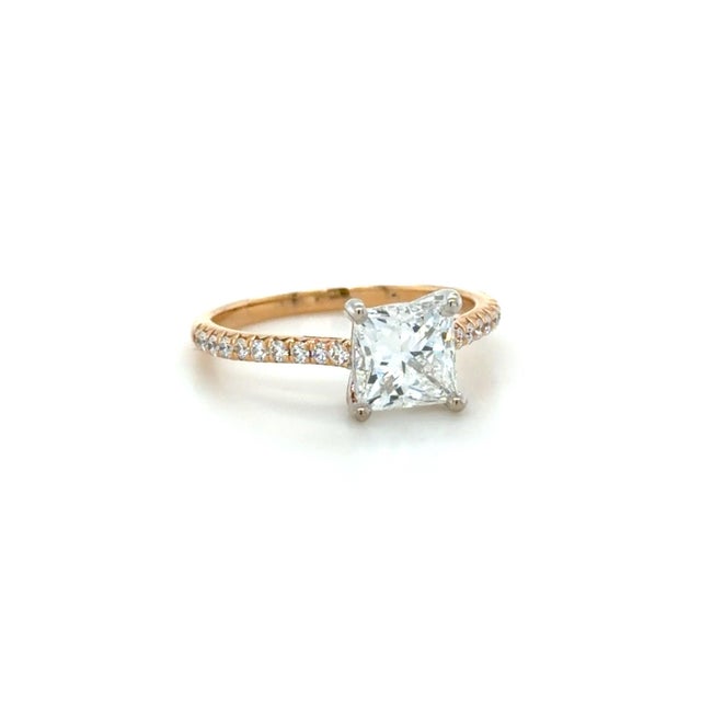 Contemporary Tiffany & Co., 1.53 Carat Princess Cut Diamond Novo Engagement Ring 18k Rose, Size 6 For Sale - Image 3 of 5
