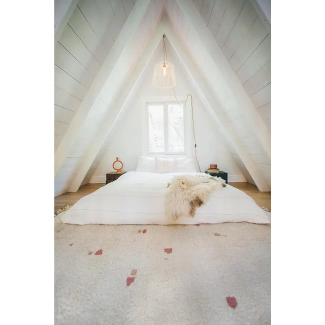 Handmade-To-Order Natural White Moroccan Wool Rug With Beige and Rose Pebble Pattern - 9x12 Ft For Sale - Image 11 of 13