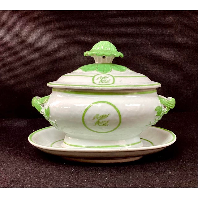 Chinese Export Porcelain Tureen With Lid and Underplate For Sale - Image 11 of 11