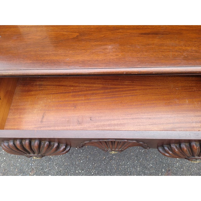 American 1930s Vintage Chippendale Block Front Shell Carved Chest For Sale - Image 3 of 12