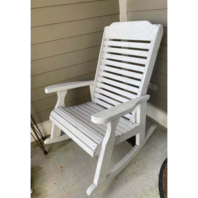 1980s White Wood Rocking Chairs - Set of 2 For Sale In New York - Image 6 of 9
