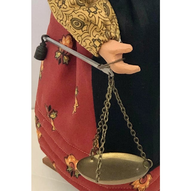 Aix De Provence Santons Richard Clay Sculpture of a Woman Fish Seller For Sale - Image 4 of 9