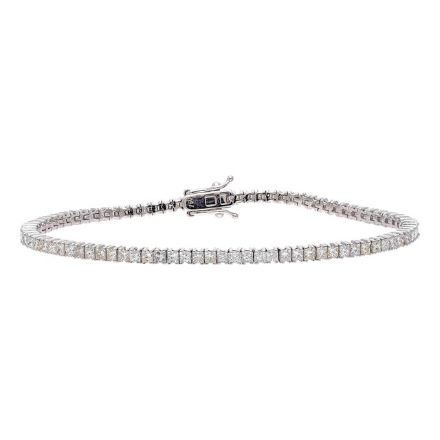 New 3.70ct Diamond Tennis Bracelet in 18k Gold For Sale