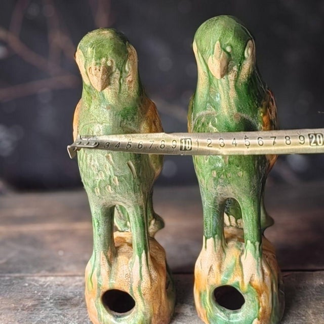Mid 20th Century Pair of Vintage Sancai Glazed Parrot Figures – 11.8" Ceramic Bird Sculptures For Sale - Image 5 of 10