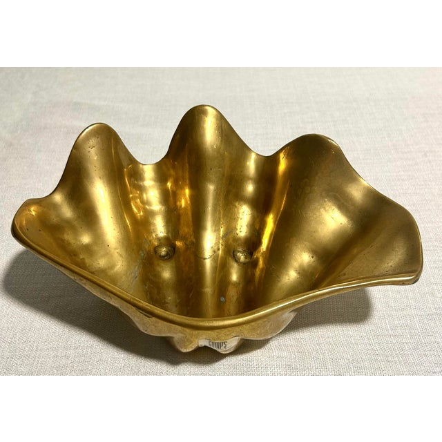 Mid-Century Modern MCM Hollywood Regency Gump's Made in Hong Kong Solid Brass Seashell Catchall For Sale - Image 3 of 9