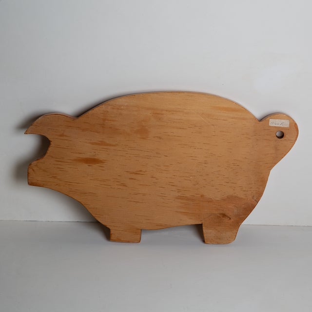 Farmhouse 1970s Pig Cutting Board American Folk Art For Sale - Image 3 of 6