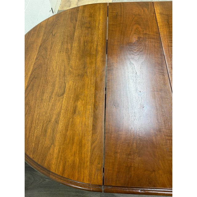 Vintage Queen Anne / Early American Style Oval Dining Table For Sale - Image 18 of 18