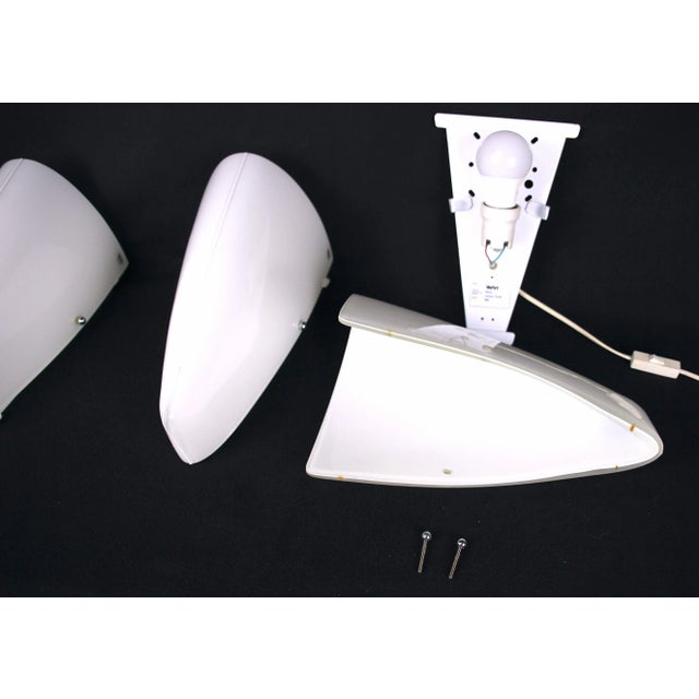 Artemide VeArt by Artemide, Hand Crafted White Murano Sconces, Signed - Set of 3 For Sale - Image 4 of 9
