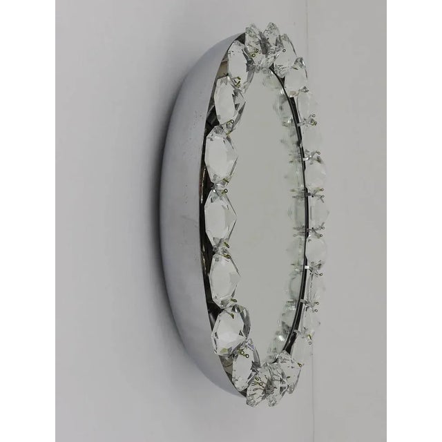 Metal Mid-Century Austrian Backlit Wall Mirror with Diamond-Shaped Crystals from Bakalowits & Söhne, 1950 For Sale - Image 7 of 10