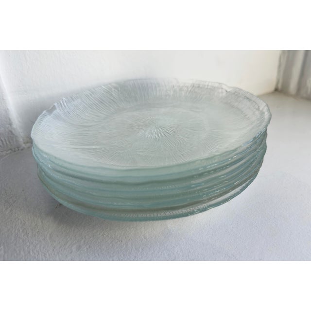 1980s Vintage 1980s Arcoroc Fleur Dessert/Salad Glass Plates, Set of 8 For Sale - Image 5 of 11