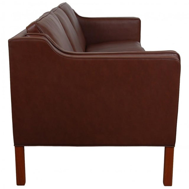 Børge Mogensen 3-seater sofa model 2213, upholstered in mokka Bizon leather. The sofa appears fully restored with new...